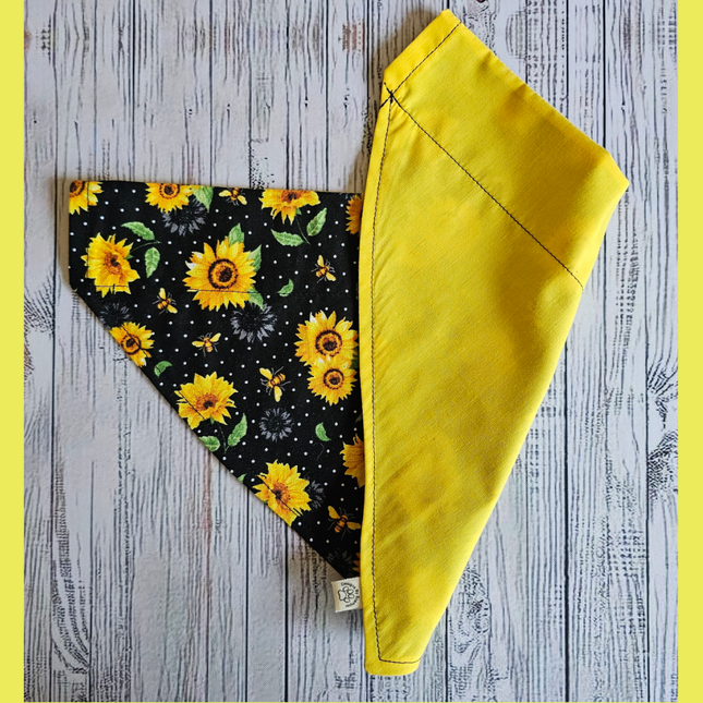 Reversible, Over The Collar, Pet Bandana - Sunflowers & Bees